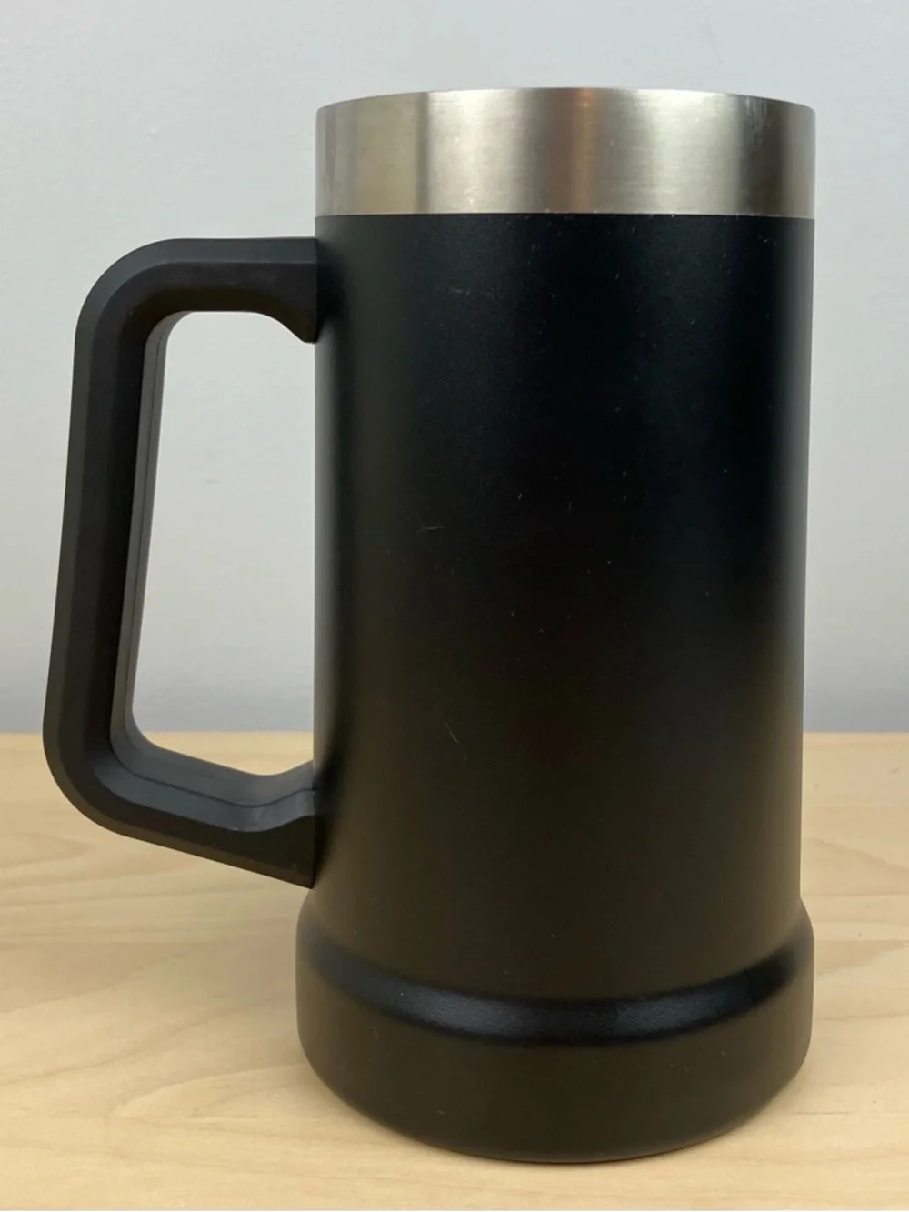 Stanley Adventure Big Grip Beer Stein 24oz Matte Black Stainless Steel Cup Mug - Picture 3 of 13